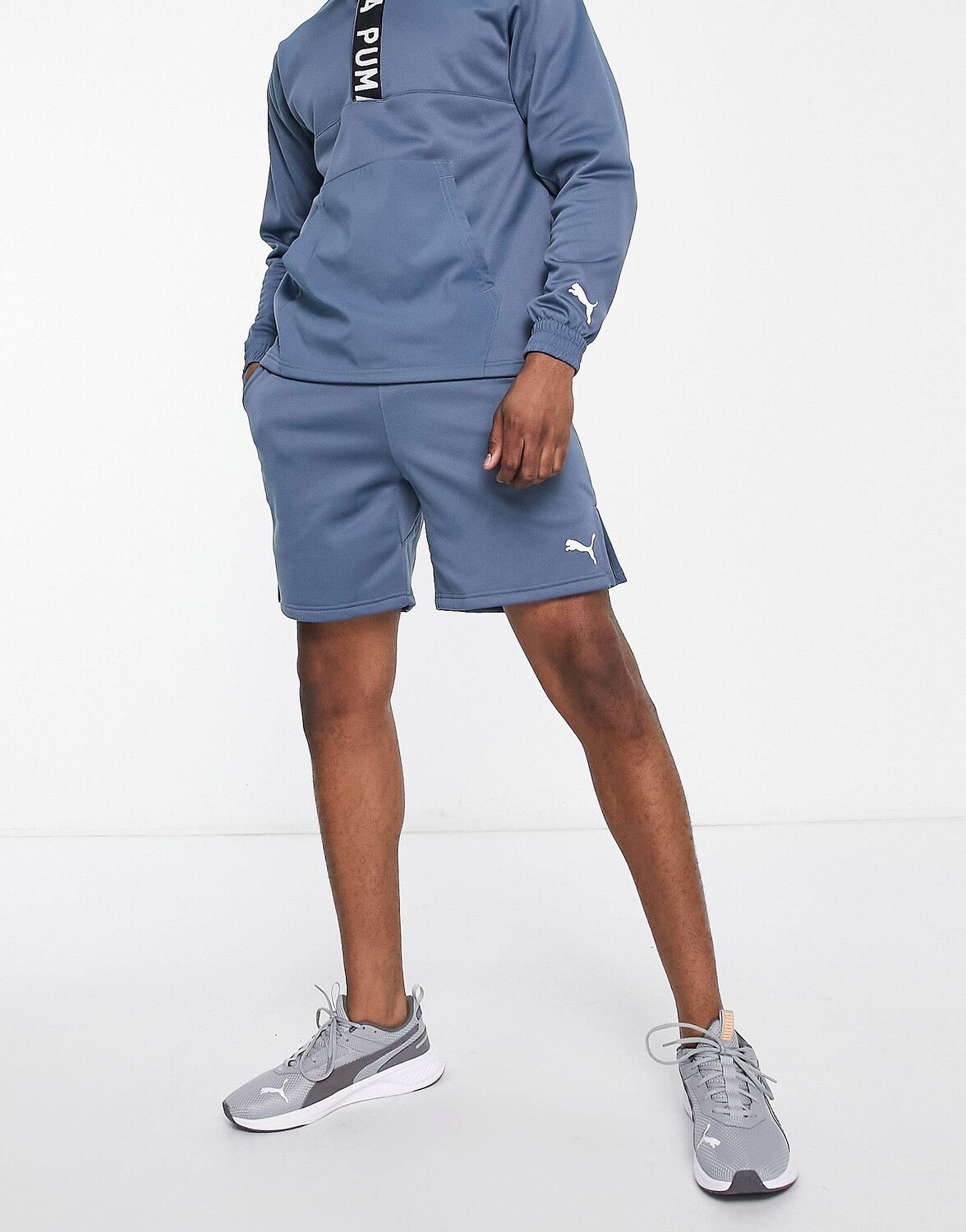 

Голубые шорты Puma Training Fit Pwrfleece 7in