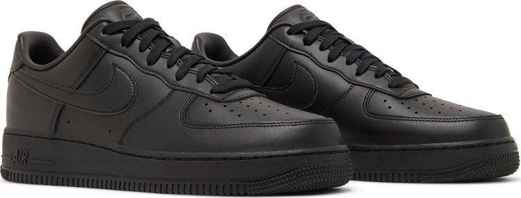 Nike air force store 1 low triple black