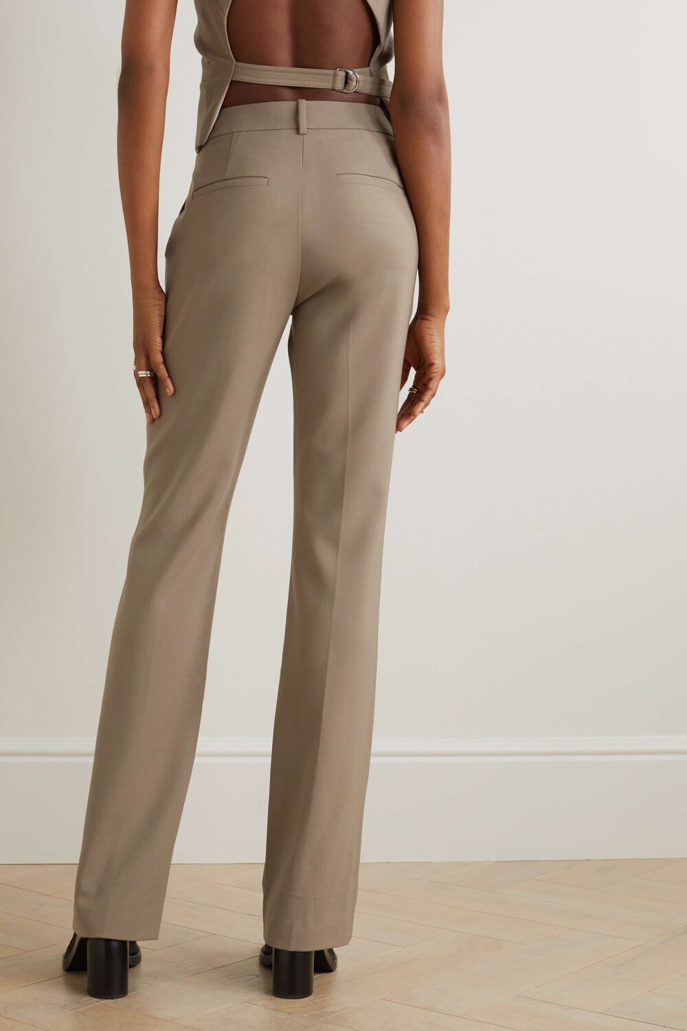 

HELMUT LANG Брюки прямого кроя из эластичного твила, серо-коричневый
