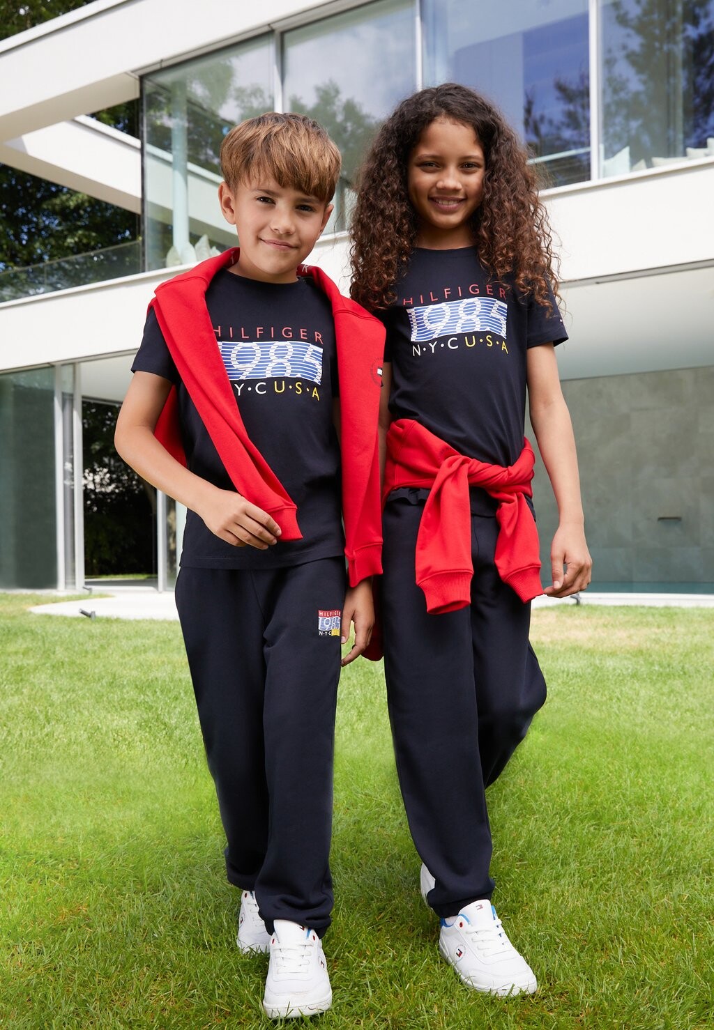

Футболка с принтом Exclusive Unisex Hilfiger Team Tee Tommy Hilfiger, темно-синий