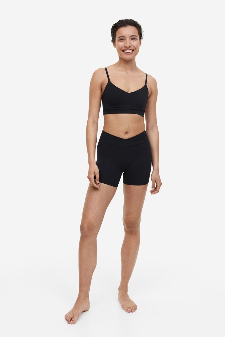 

Спортивные шортики SoftMove H&M, черный