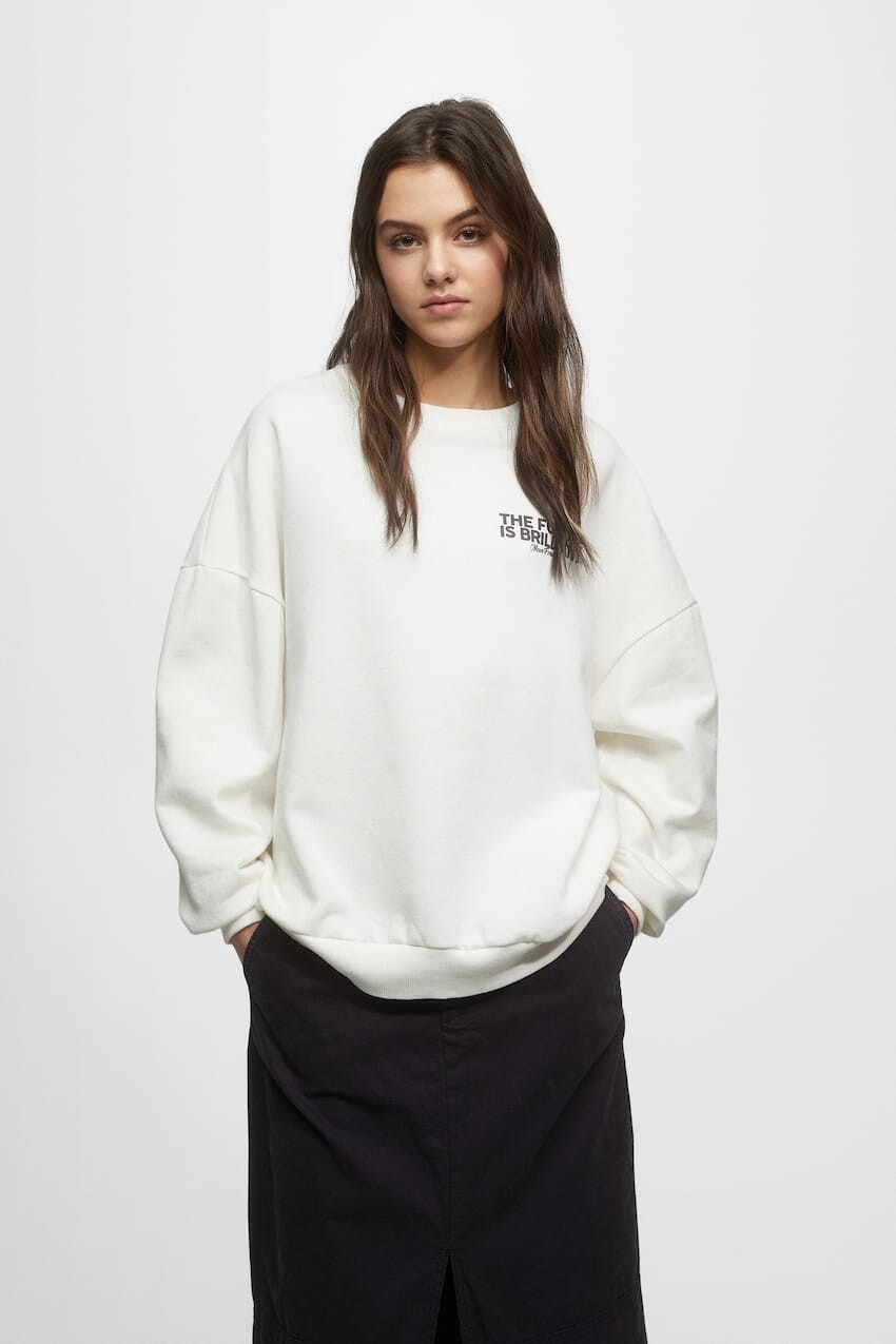 

Толстовка оверсайз с принтом Pull&Bear, кремовый