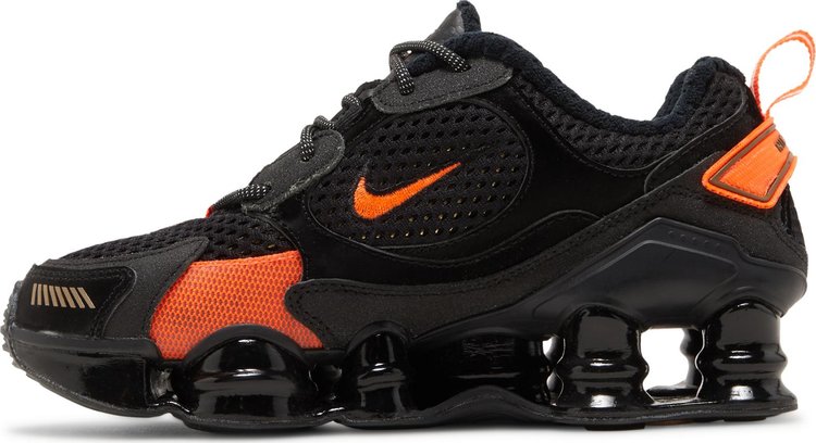 Nike shox outlet orange et noir