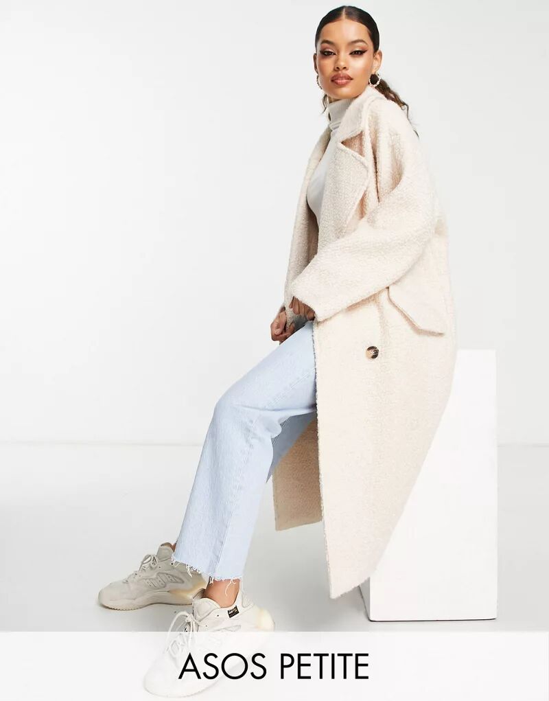 Элегантное двубортное кремовое пальто из смесовой шерсти букле ASOS DESIGN Petite