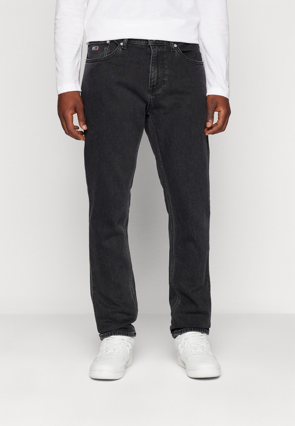 

Джинсы приталенного кроя Austin Tommy Jeans, цвет denim black