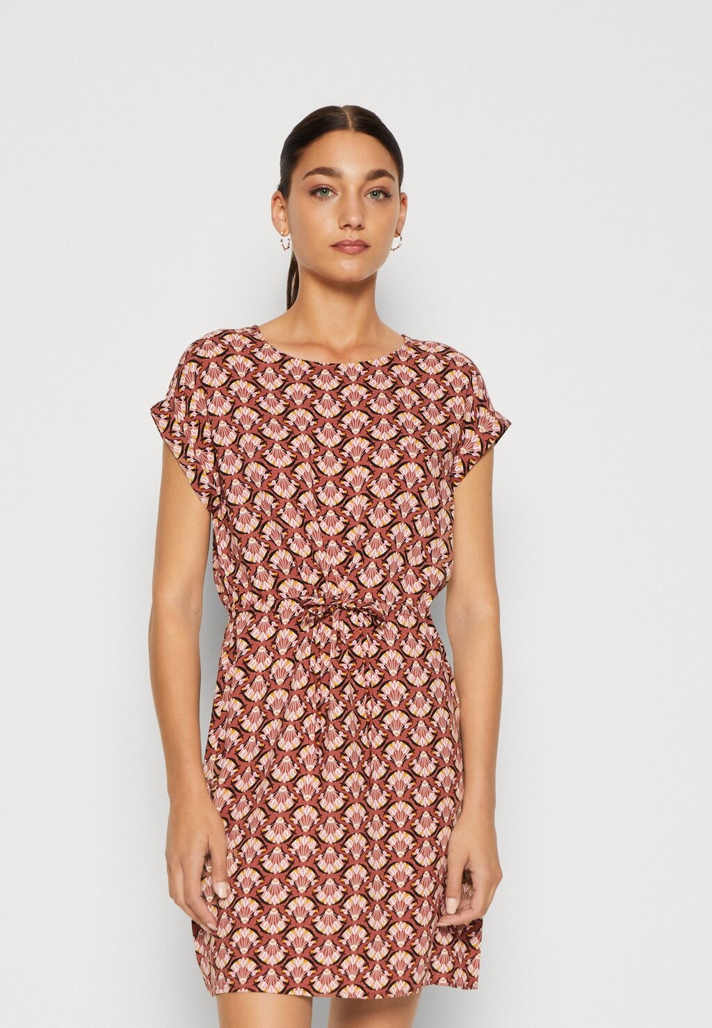 

Летнее платье Vero Moda