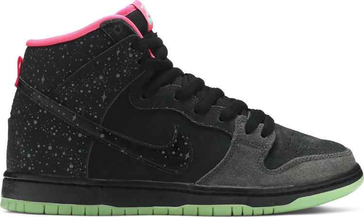 Nike dunk northern on sale lights