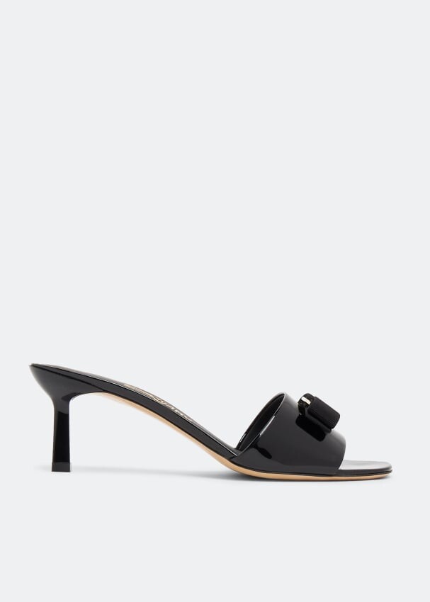

Сандалии FERRAGAMO Vara bow slide sandals, черный