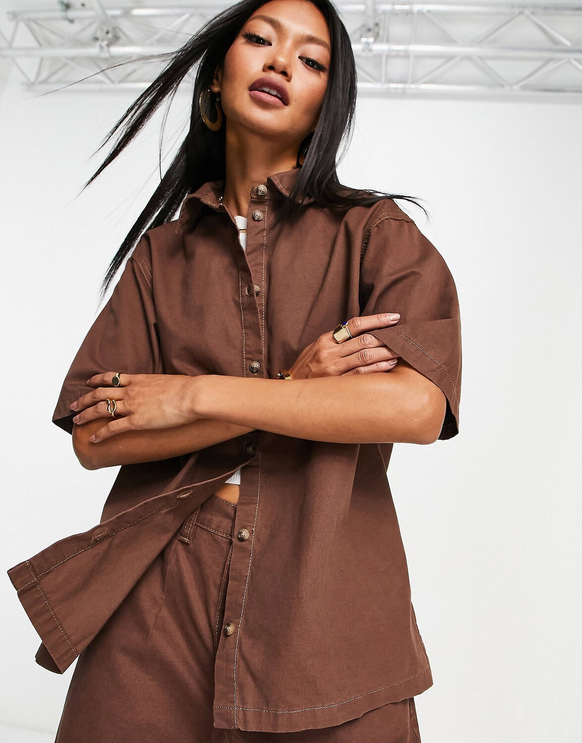 

Коричневая рубашка свободного кроя ASOS DESIGN