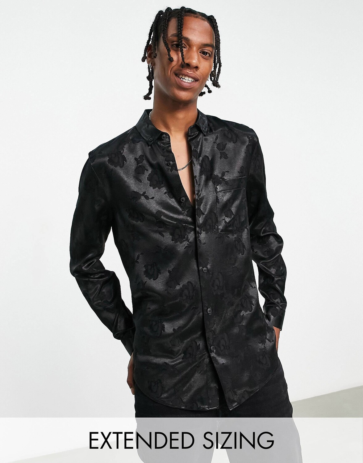 

Черная атласная жаккардовая рубашка стандартного размера с розами ASOS DESIGN