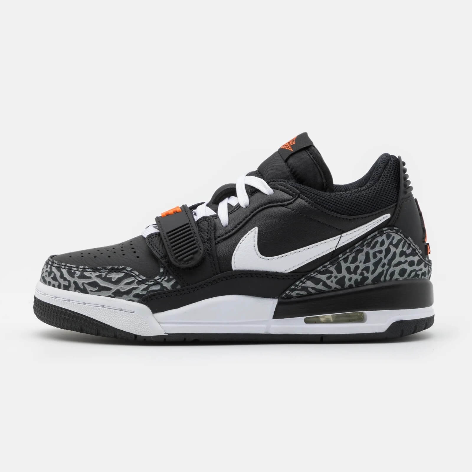 Кроссовки баскетбольные Jordan Air Jordan Legacy 312 Unisex, белый/черный/оранжевый