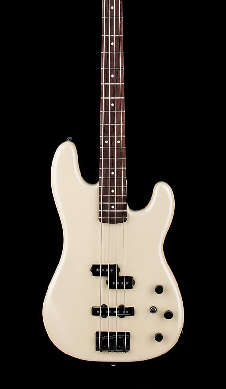 Бас-гитара Fender Duff McKagan Deluxe Precision Bass - White Pearl #00263 басс гитара fender duff mckagan deluxe precision bass rosewood neck black w bag