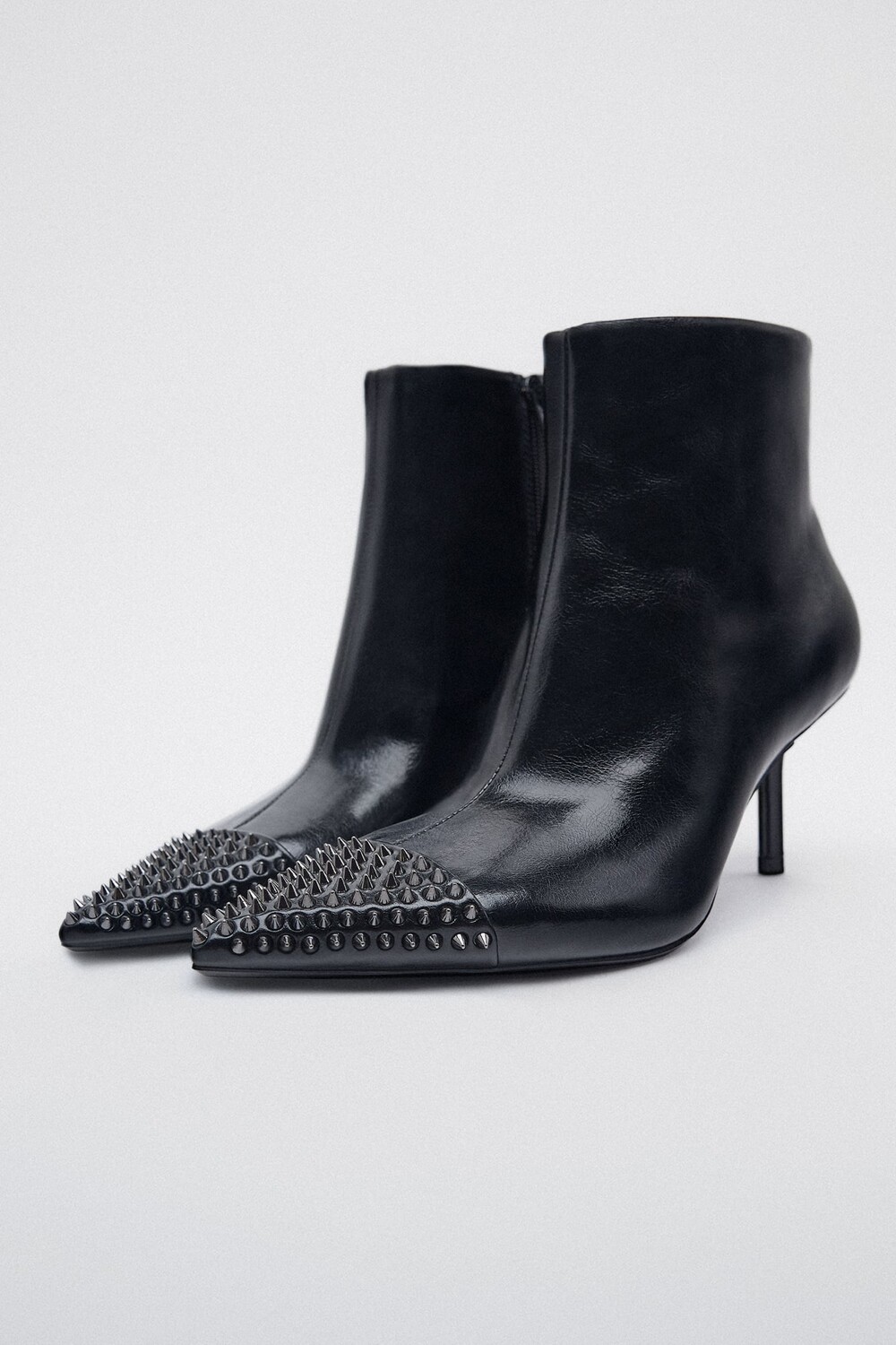 

Ботинки с заклепками ZARA, черный