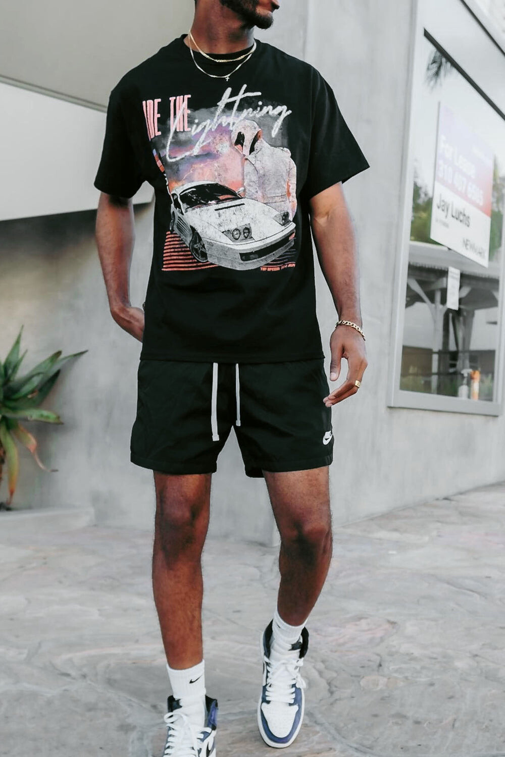 

Футболка Fashion Nova FNMDCRDTC, черный