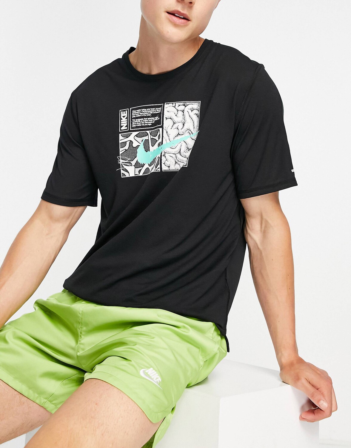 

Черная футболка с графическим принтом Nike Running DYE Miler Dri-FIT