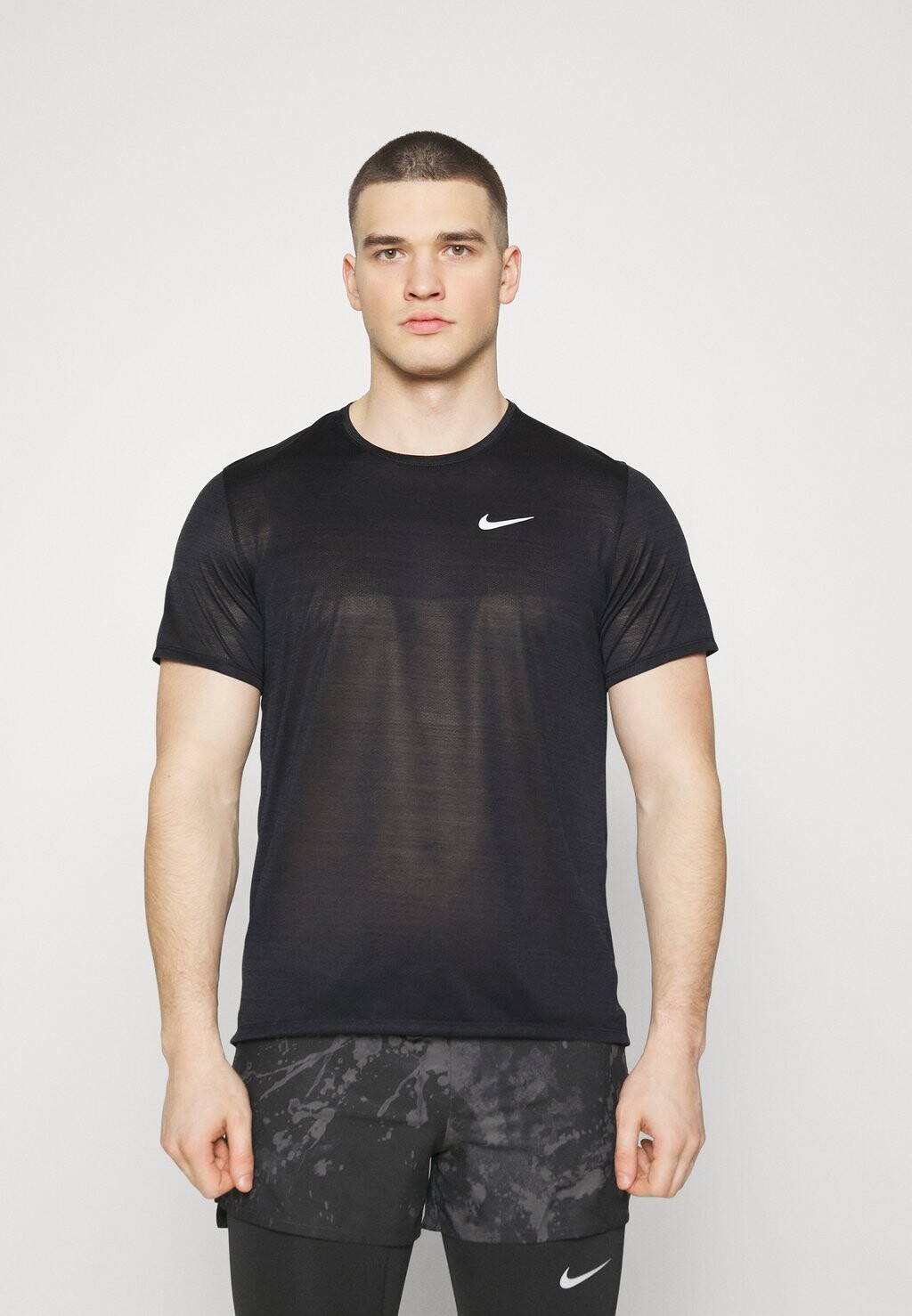 

Футболка Nike