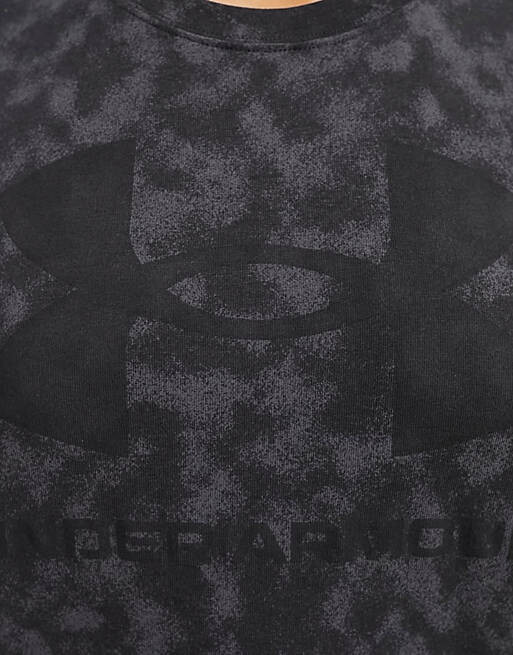 

Черная футболка с короткими рукавами и логотипом Under Armour, Черный