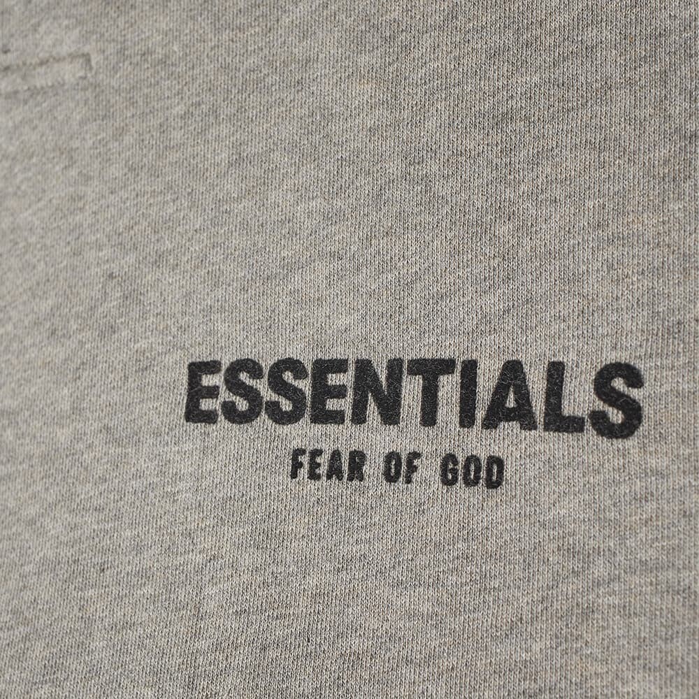 

Футболка FEAR OF GOD ESSENTIALS Logo Long Sleeve Polo