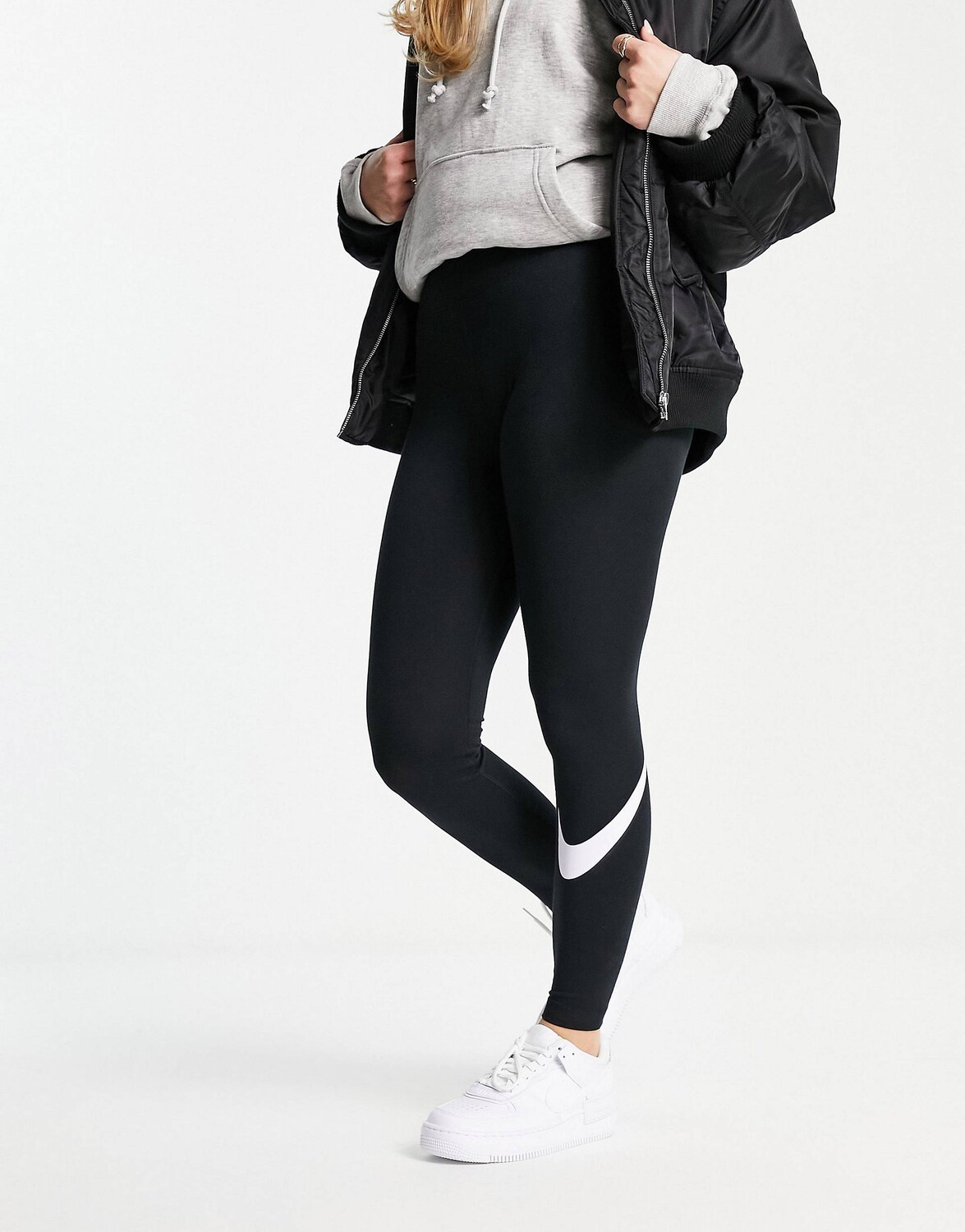 

Черные леггинсы с логотипом Nike Essentials, Черный