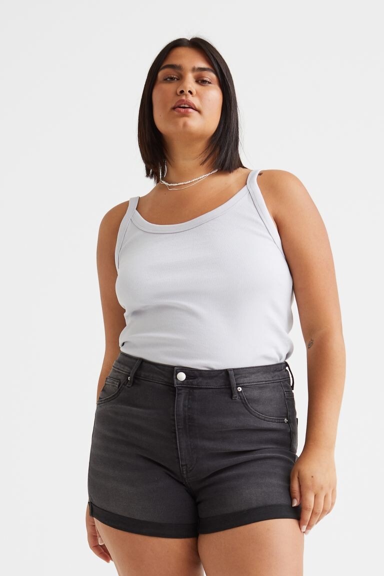 

H&M+ Джинсовые шорты с высокой талией, черный