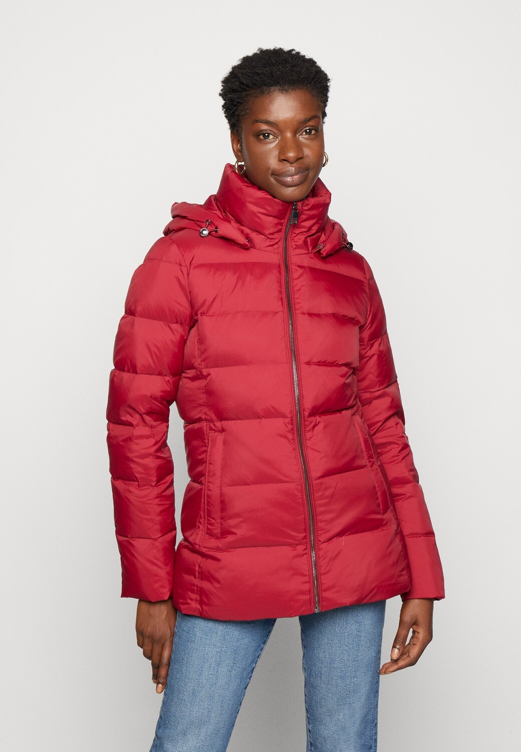 

Пуховик Tommy Hilfiger, красный