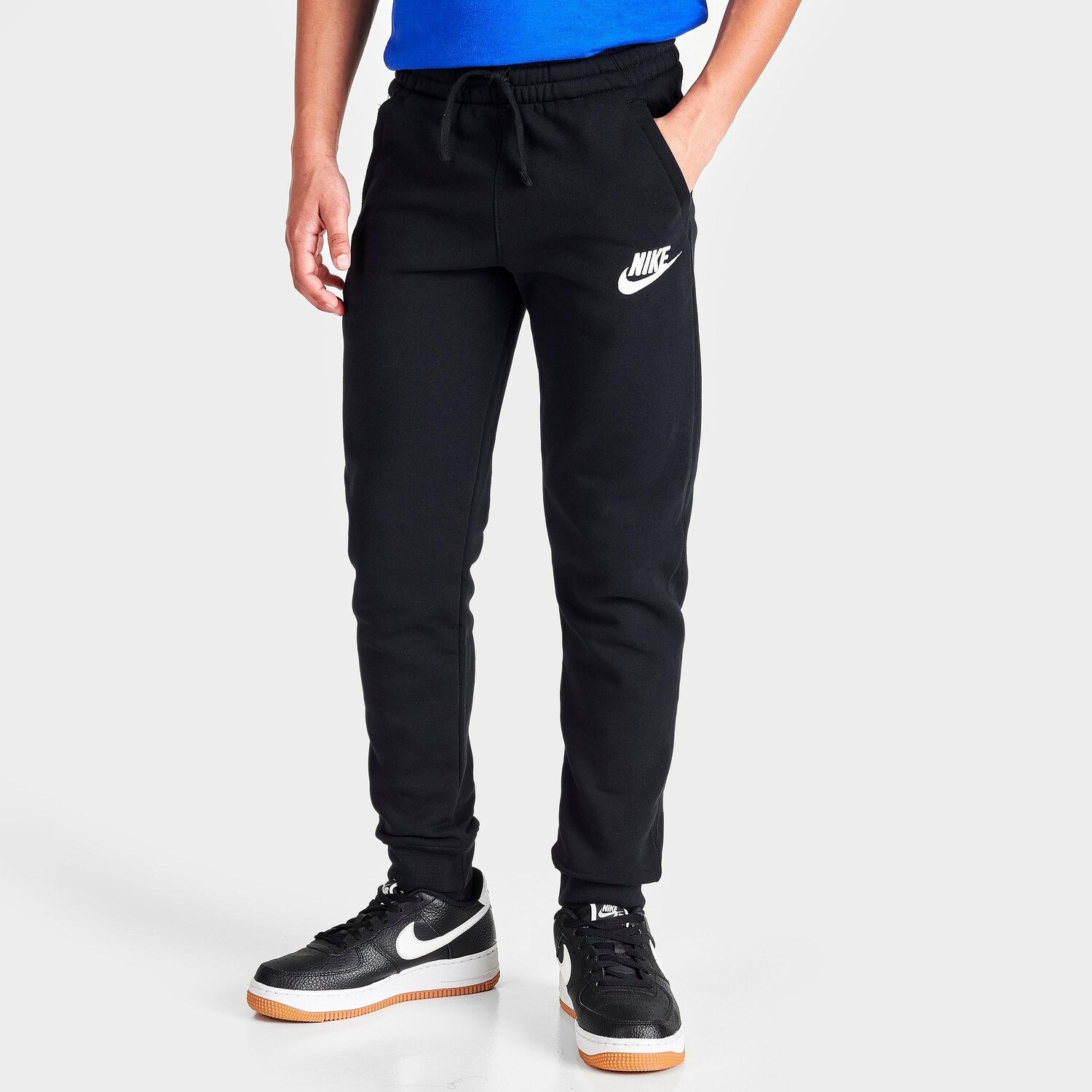 

Флисовые брюки-джоггеры Nike Sportswear Club с вышитым логотипом для мальчиков, черный