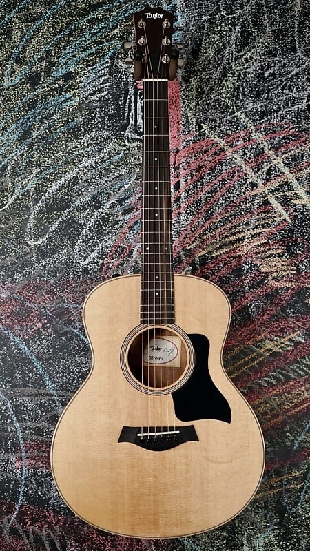 

GS Mini-e палисандр плюс Taylor GS-Mini-e