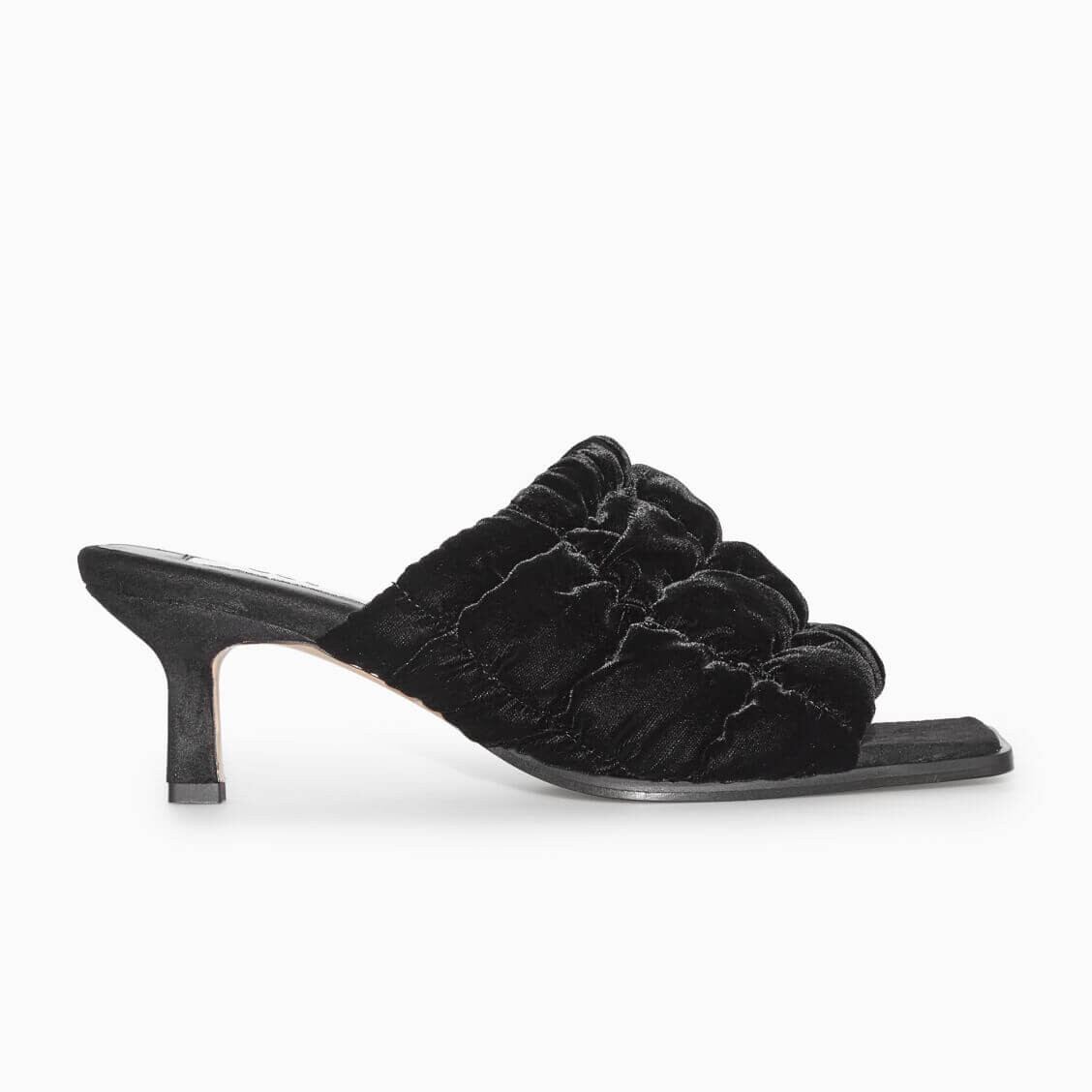 

Мюли COS Quilted Velvet, черный