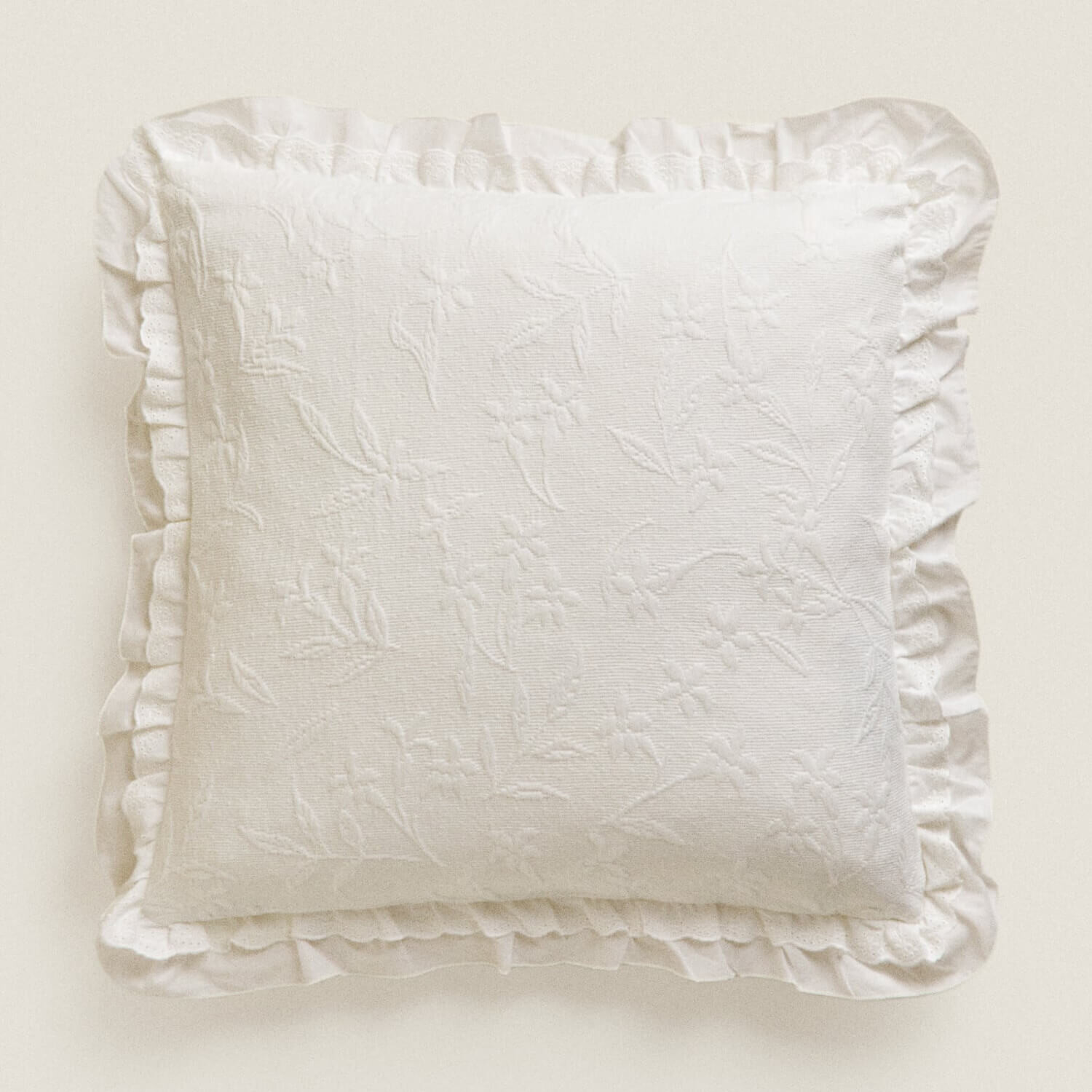 

Наволочка Zara Home Ruffle, экрю