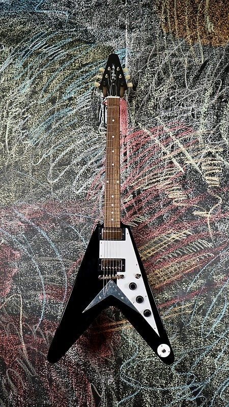 

Epiphone Flying V черное дерево