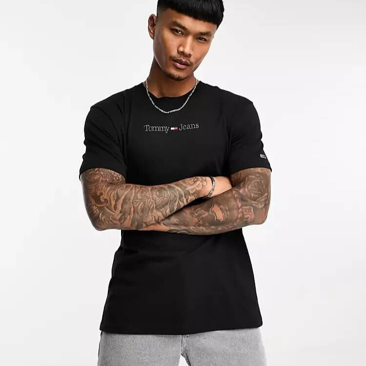 

Футболка Tommy Jeans Classic Small Logo, черный