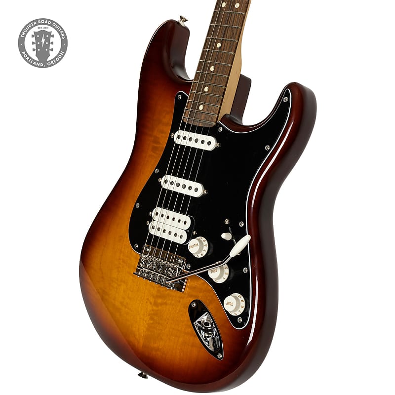 Новый Fender Player Stratocaster HSS Plus Top Tobacco Sunburst