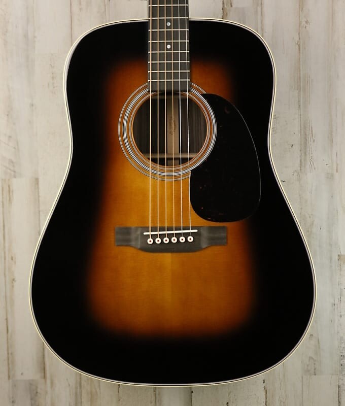 

Акустическая гитара Martin Standard Series D-28 - Sunburst