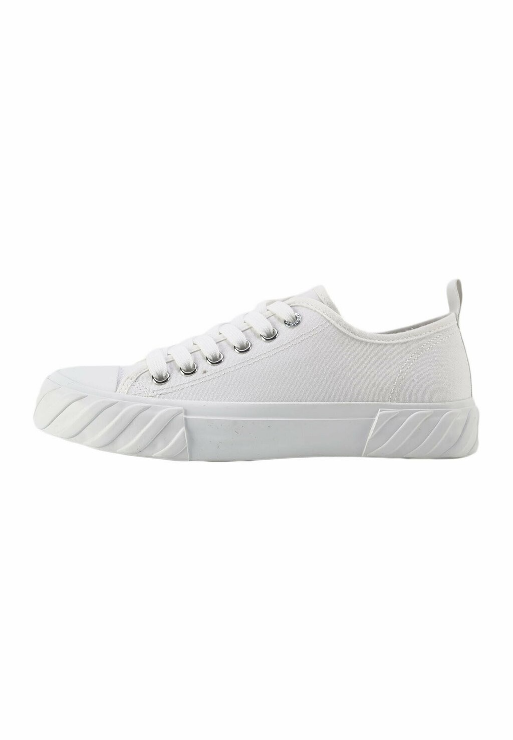 

Кеды Nine West