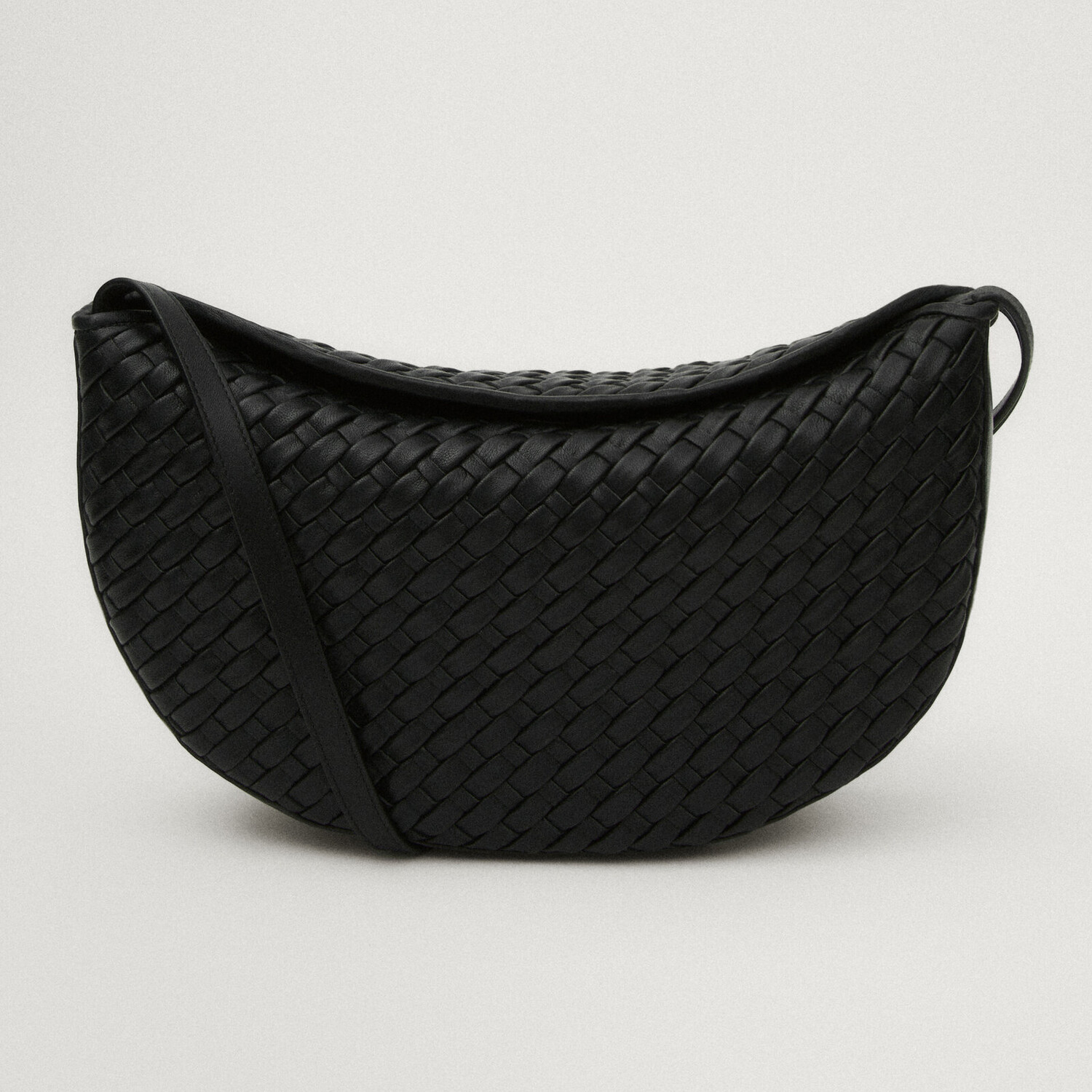 

Сумка Massimo Dutti Plaited Nappa Leather Half-moon, черный