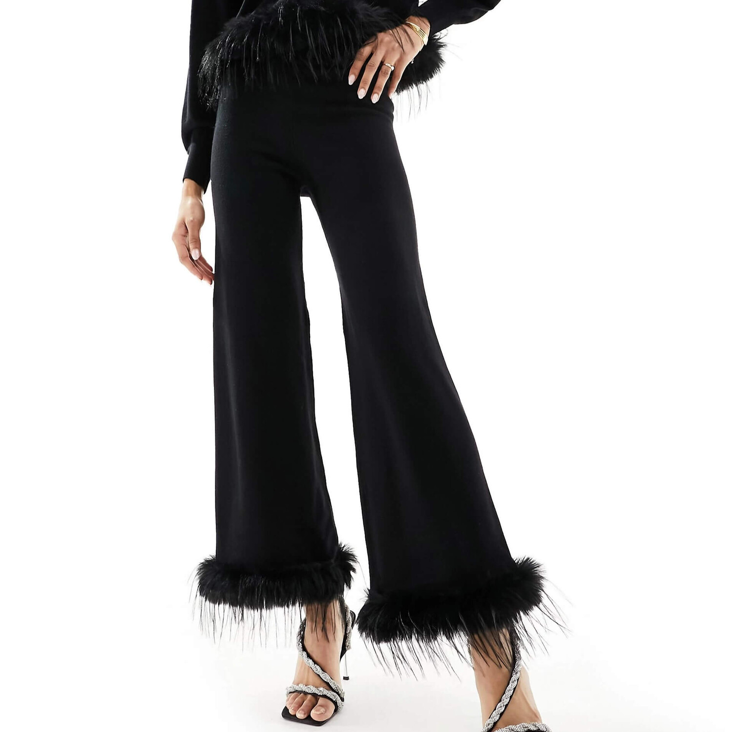 

Брюки Y.A.S Knitted Wide Leg Co-ord With Faux Fur Trim, черный