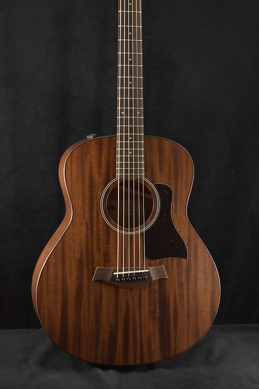 

Большой театр Тейлора GTe Mahogany Taylor Grand Theater GTe Mahogany