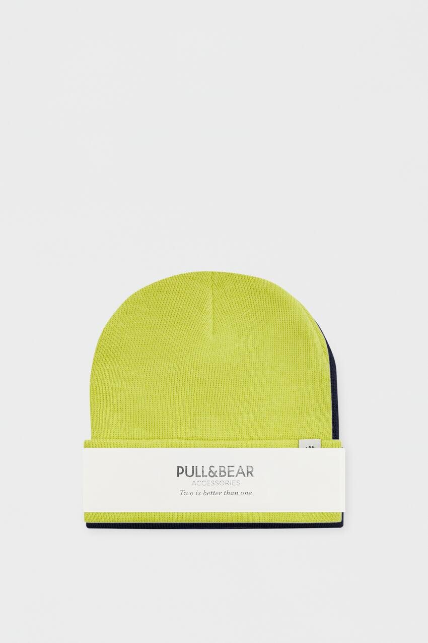 

2 комплекта основных вязаных шапочек Pull&Bear, фисташковый