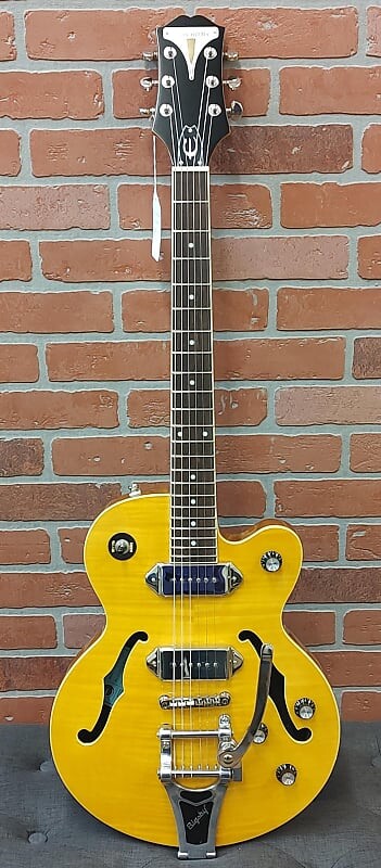 

Epiphone Wildkat Archtop с Бигсби