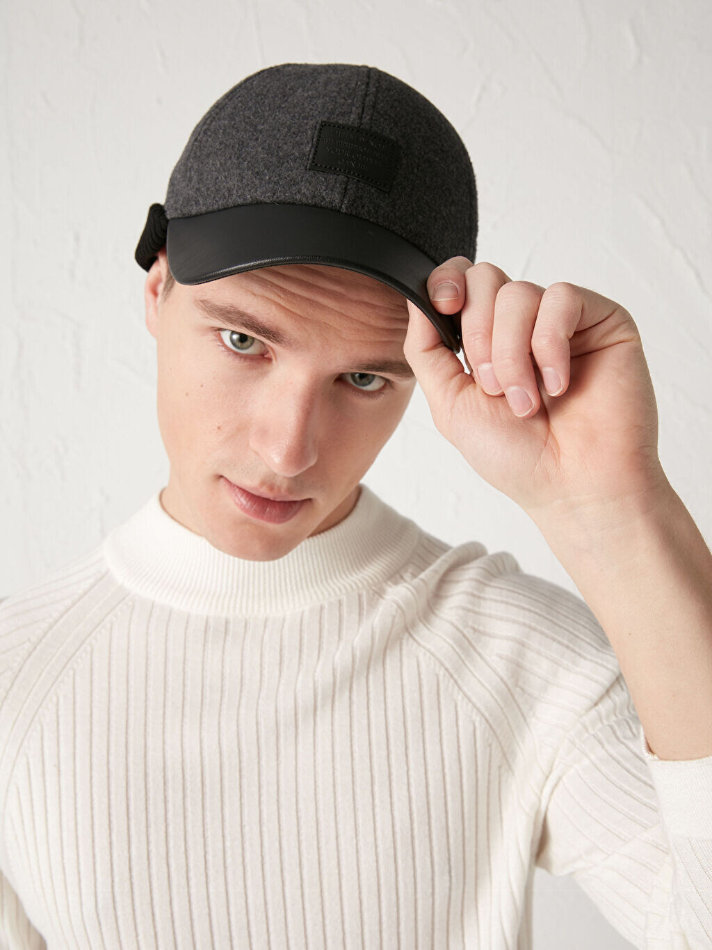 

Ушастая шапка LCW Accessories