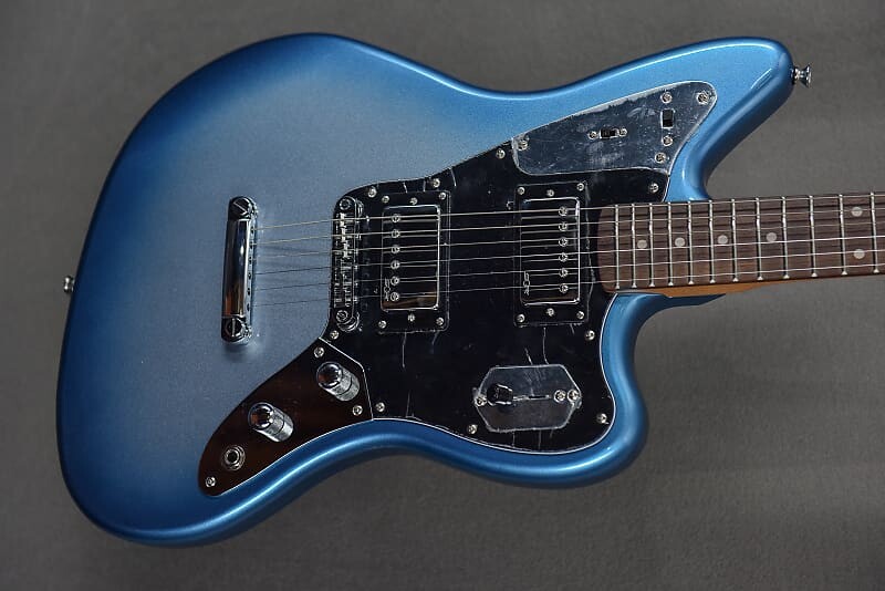 

Современный Jaguar HH ST - Sky Burst Metallic Squier Contemporary Jaguar HH ST -