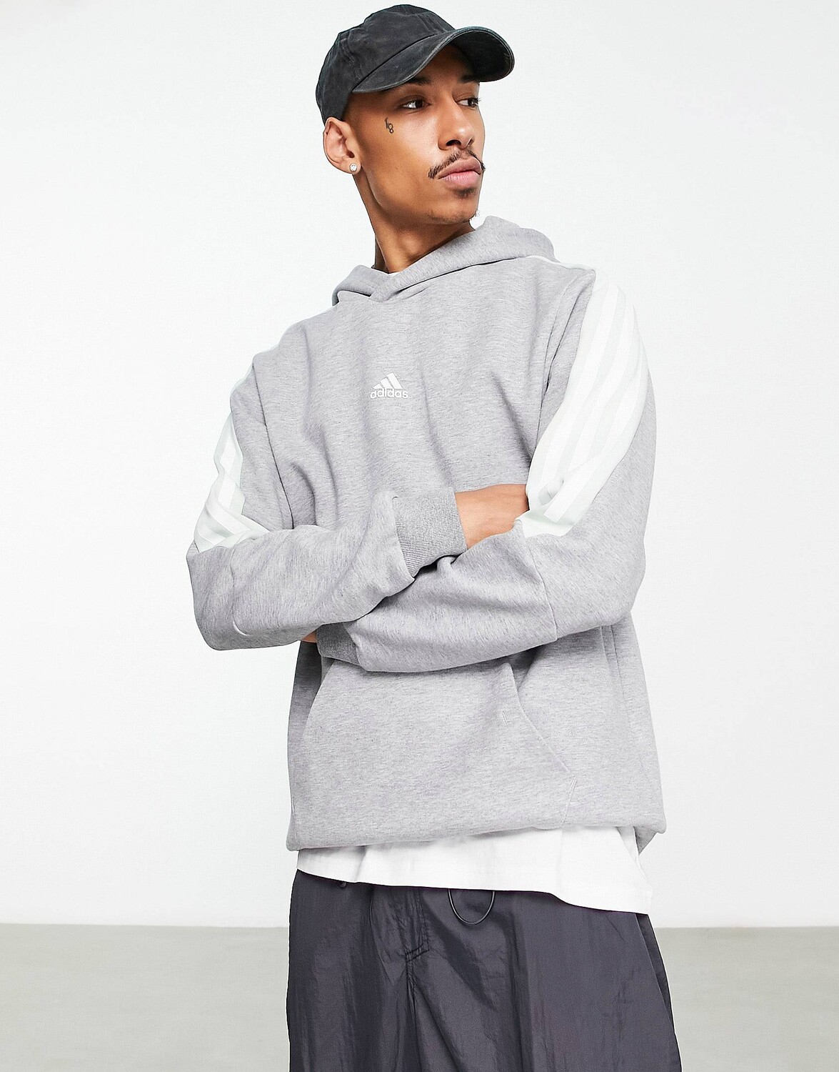 

Серая толстовка на молнии с 3 полосками adidas Sportswear Future Icons