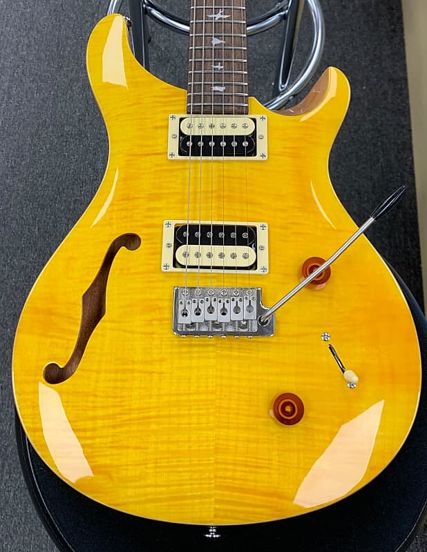 

PRS SE Custom 22 Semi-Hollow 2021 - Желтая Сантана