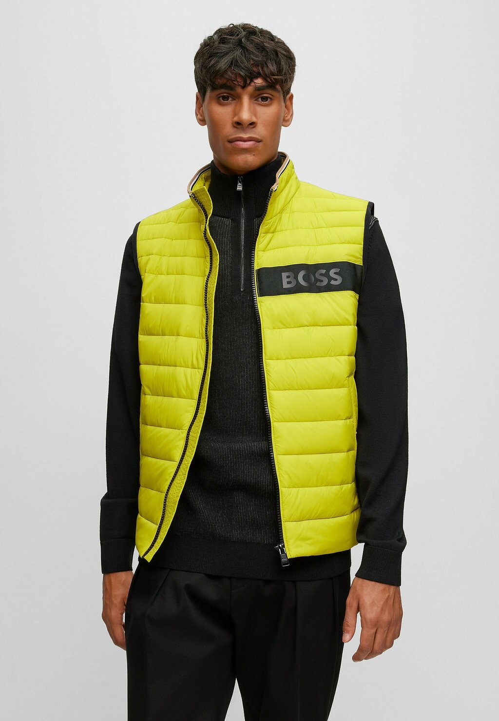 

Жилет BOSS