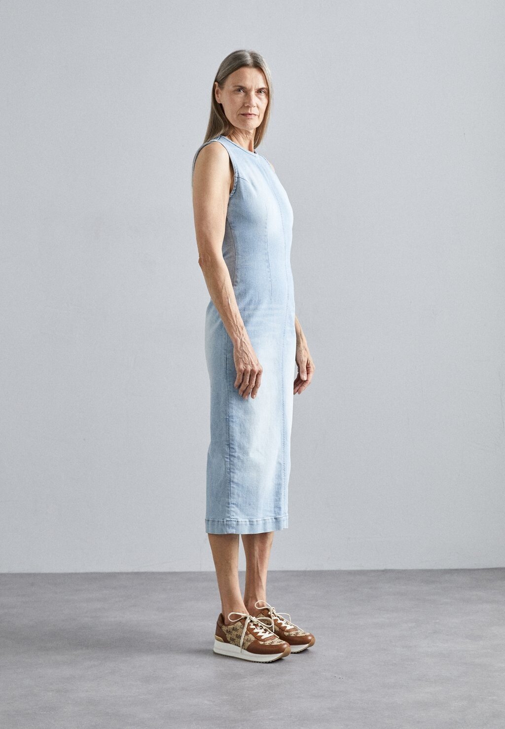 

Платье Vaquero DL1961 ESME DRESS, фонтан