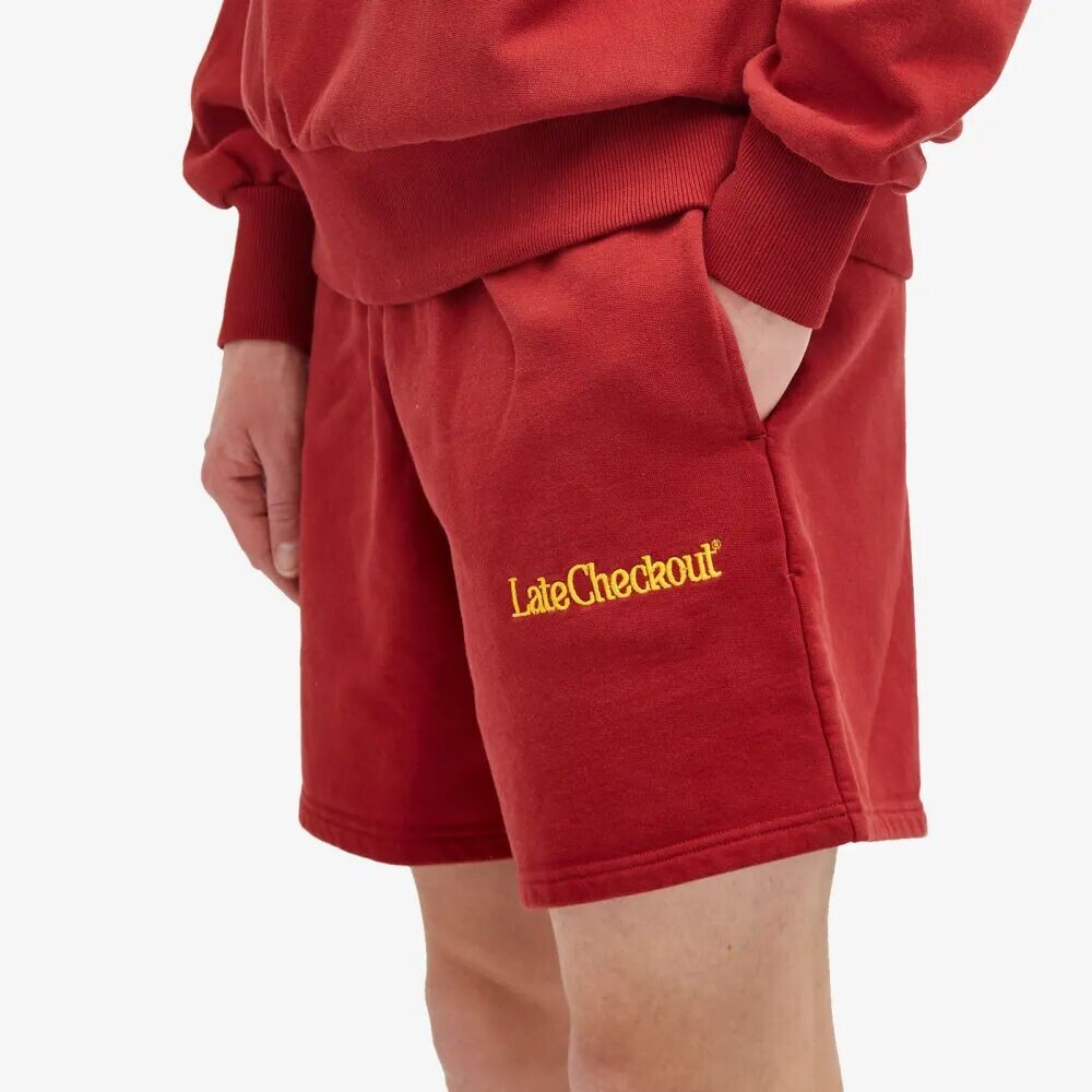 

Late Checkout Шорты с логотипом, красный
