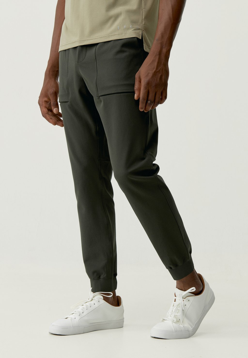 Спортивные брюки Tiber Born Living Yoga, цвет verde oscuro кроссовки ecoalf zapatillas verde oscuro