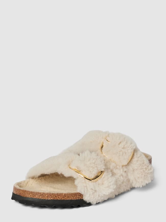 

Шлепанцы под мех, модель «Аризона» Birkenstock, молочный