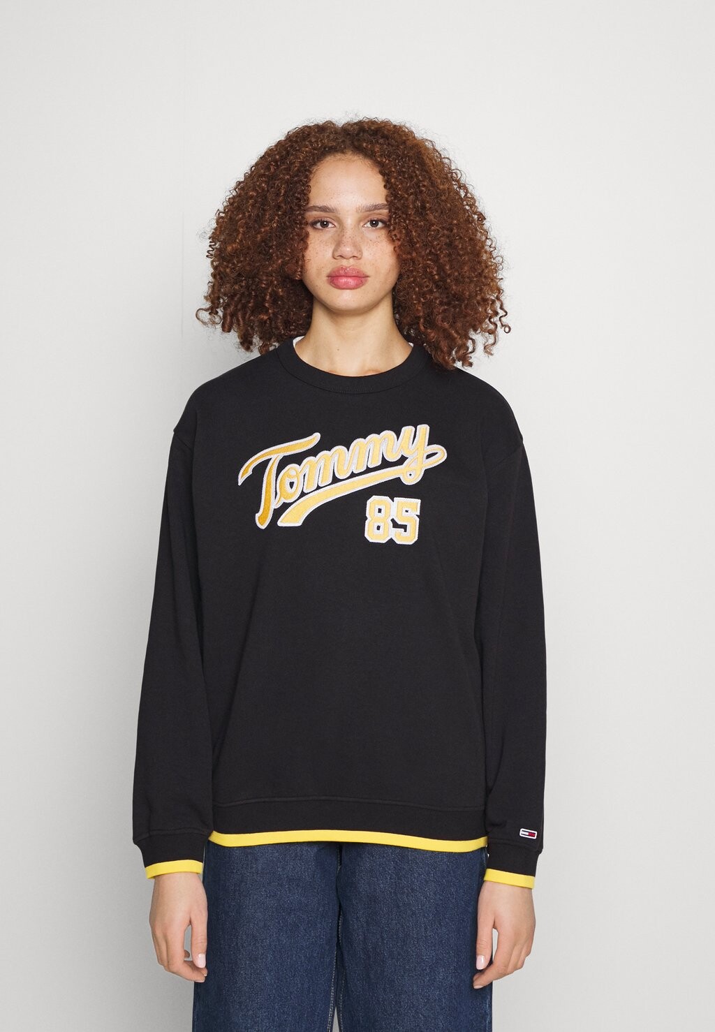 

Толстовка Tommy Jeans, черный