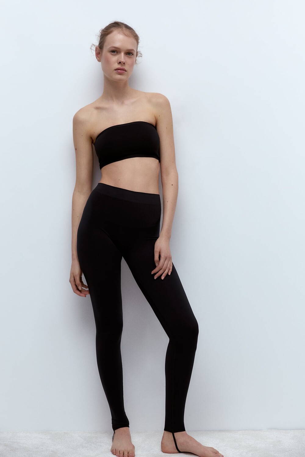 

Бесшовные леггинсы фузо ZARA, черный